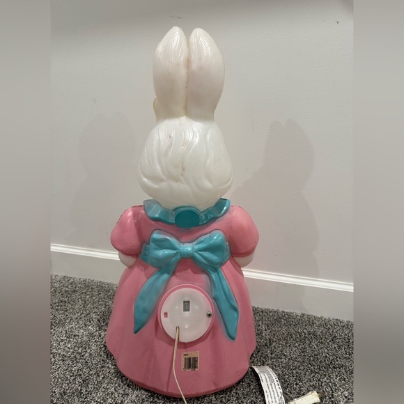 Vintage Mr and Mrs Easter Bunny blow molds - Picture 10 of 13